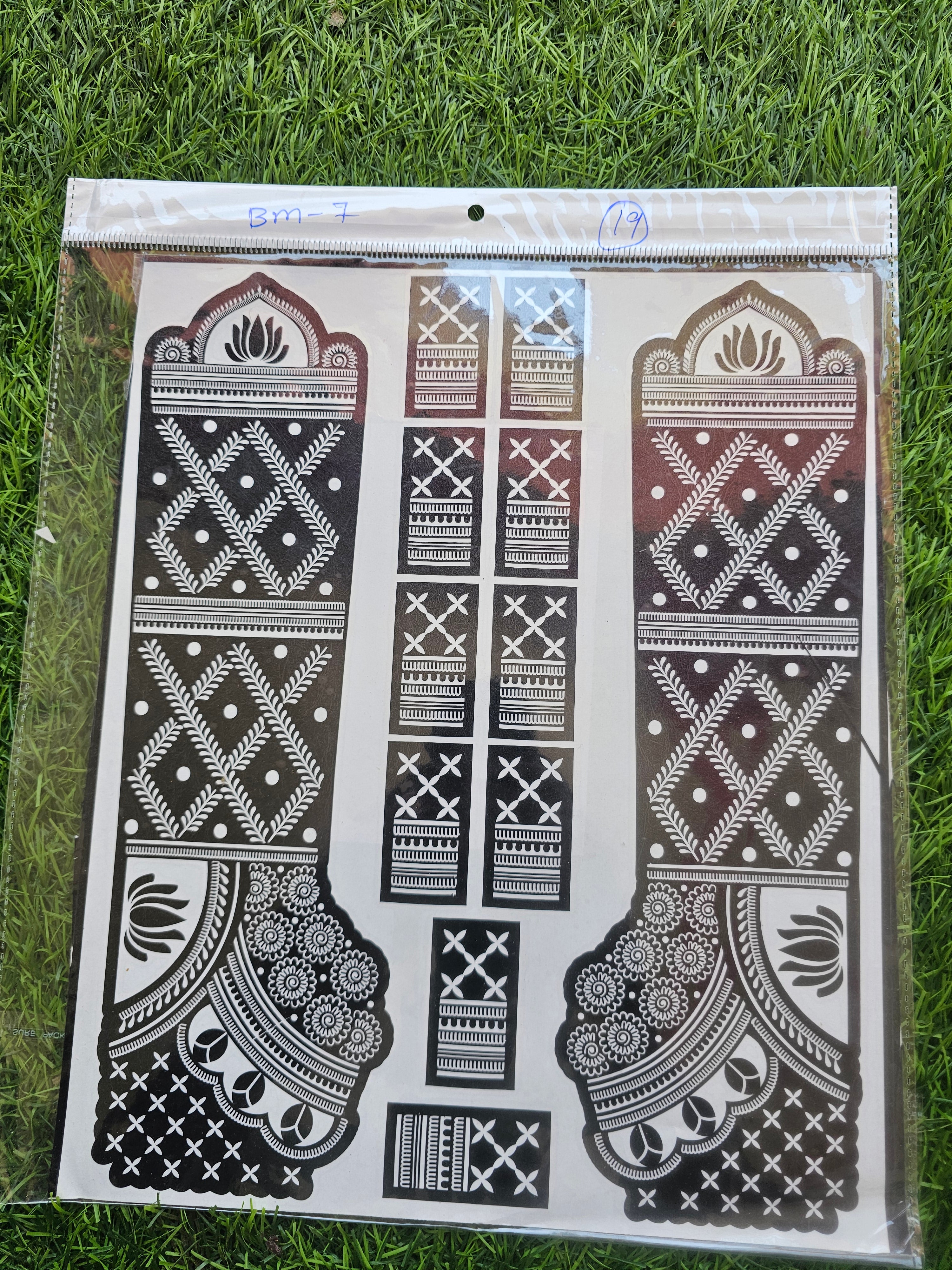 Bridal BM7 Mehindi Sticker (Only Sticker)